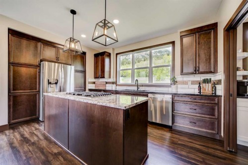 2616 Valley Ridge Drive, Frank, AB - Indoor Photo Showing Kitchen With Upgraded Kitchen