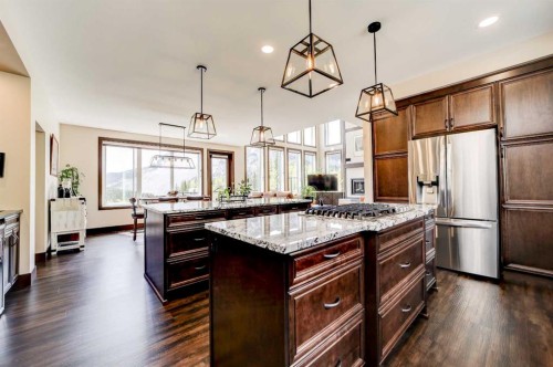 2616 Valley Ridge Drive, Frank, AB - Indoor Photo Showing Kitchen With Upgraded Kitchen
