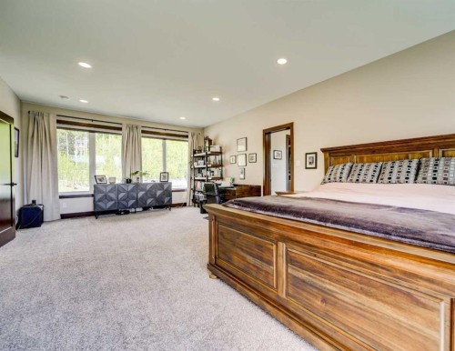 2616 Valley Ridge Drive, Frank, AB - Indoor Photo Showing Bedroom