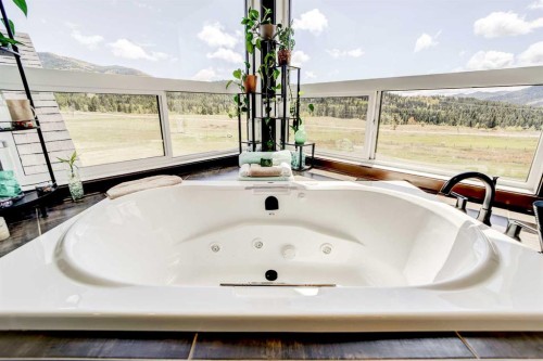 2616 Valley Ridge Drive, Frank, AB - 