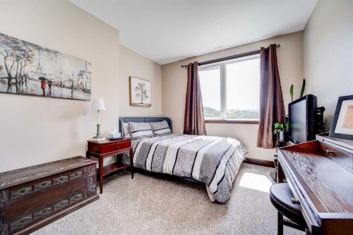 2616 Valley Ridge Drive, Frank, AB - Indoor Photo Showing Bedroom