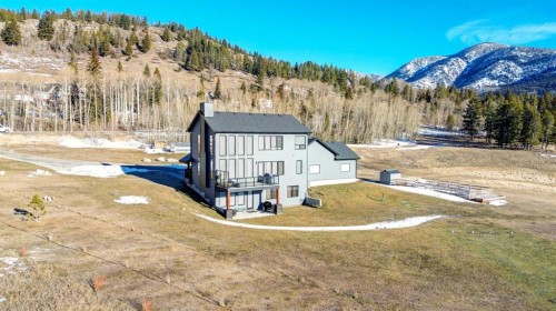 2616 Valley Ridge Drive, Frank, AB - Outdoor