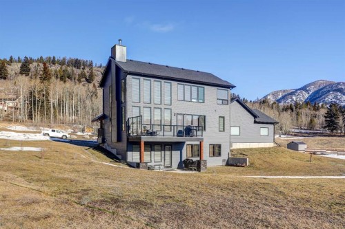 2616 Valley Ridge Drive, Frank, AB - Outdoor