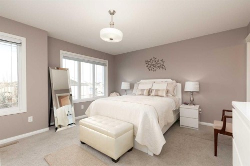 753 Twinriver Loop West, Lethbridge, AB - Indoor Photo Showing Bedroom