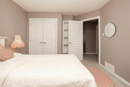 753 Twinriver Loop West, Lethbridge, AB - Indoor Photo Showing Bedroom