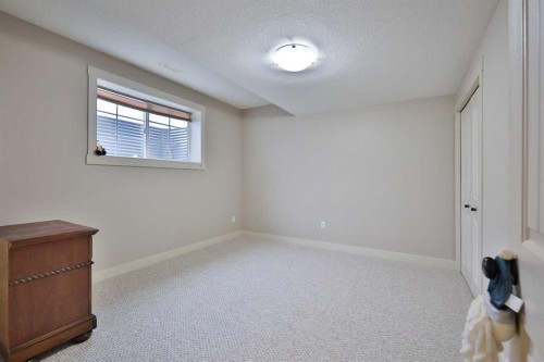 501 6 Avenue, Warner, AB - Indoor Photo Showing Other Room