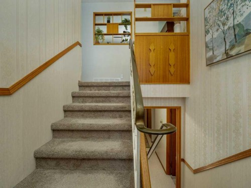 2017 16 Street North, Lethbridge, AB - Indoor Photo Showing Other Room