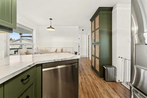 2202 6 Avenue North, Lethbridge, AB - Indoor Photo Showing Kitchen