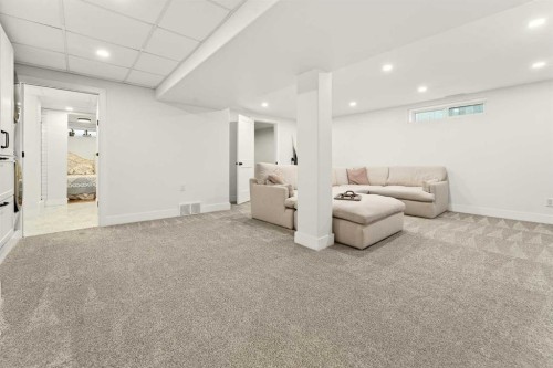 2202 6 Avenue North, Lethbridge, AB - Indoor