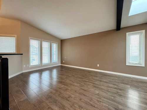 317 Moonlight Way West, Lethbridge, AB - Indoor Photo Showing Other Room