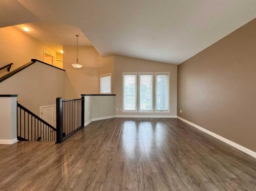 317 Moonlight Way West, Lethbridge, AB - Indoor Photo Showing Other Room