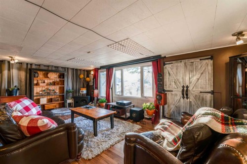 104 2Nd Street, Warner, AB - Indoor Photo Showing Other Room