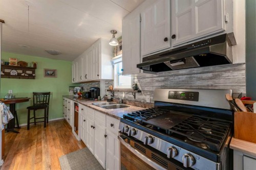 104 2Nd Street, Warner, AB - Indoor Photo Showing Kitchen With Double Sink