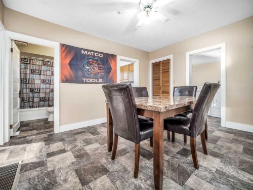 1708 21 Avenue, Coaldale, AB - Indoor Photo Showing Dining Room