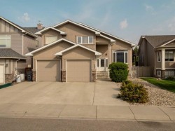 605 Couleecreek Place SOUTH Lethbridge, AB T1K 8C1
