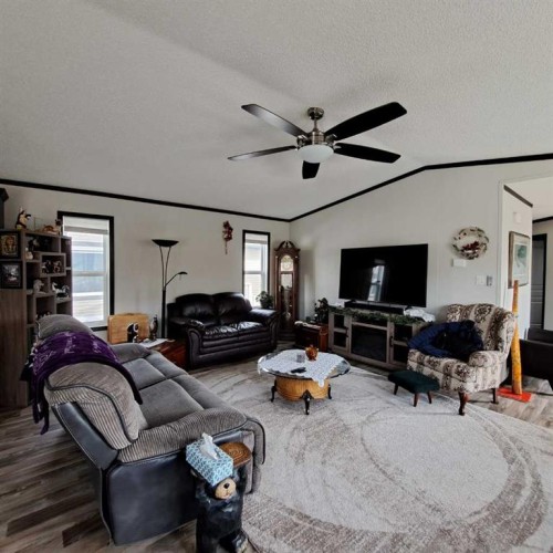 212 Engineer Avenue, Coaldale, AB 