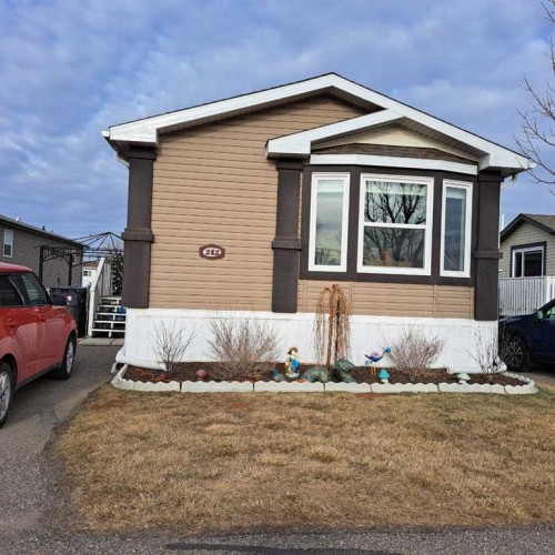 212 Engineer Avenue, Coaldale, AB 