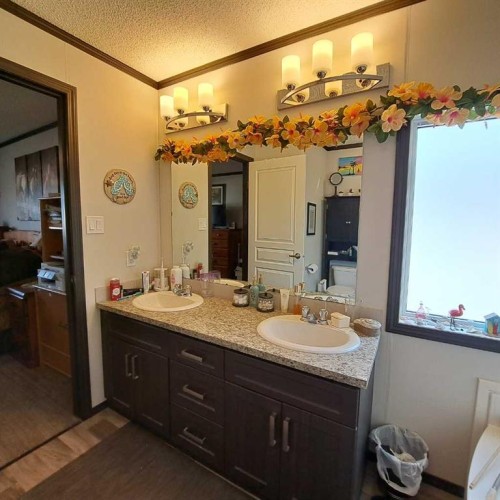 212 Engineer Avenue, Coaldale, AB 