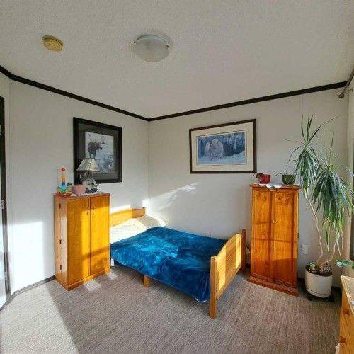 212 Engineer Avenue, Coaldale, AB 