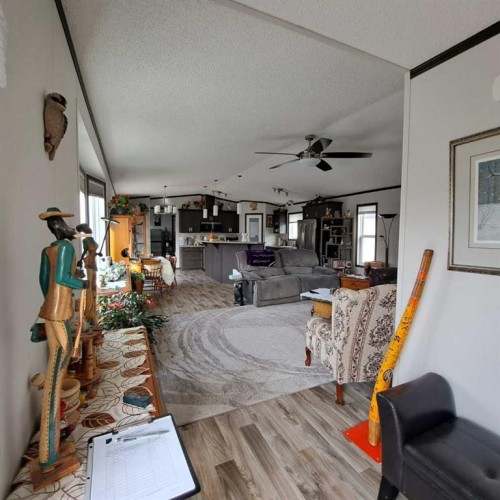 212 Engineer Avenue, Coaldale, AB 