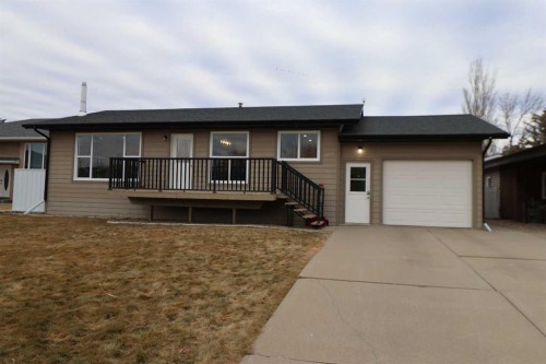 1124 2 Ave, Vauxhall, AB - Outdoor