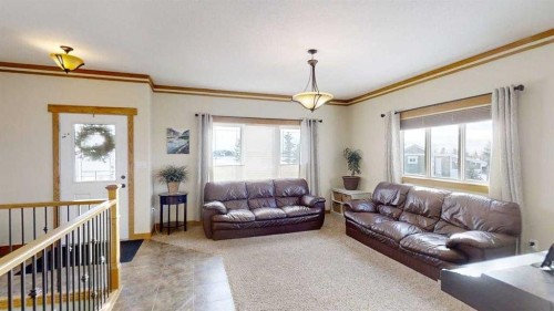 62072 Range Rd 215, Welling, AB - Indoor Photo Showing Living Room