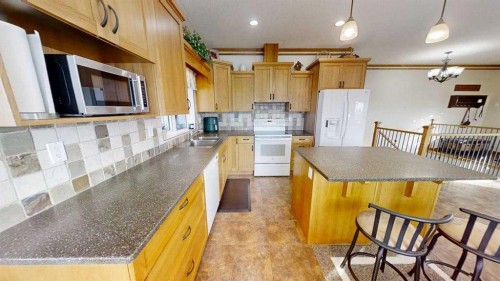 62072 Range Rd 215, Welling, AB - Indoor Photo Showing Kitchen