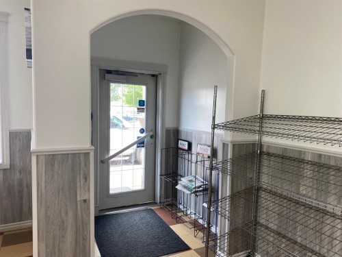 125 5 Avenue West, Bow Island, AB 