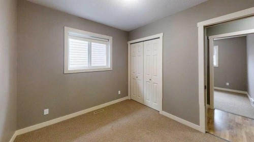 633 48 Avenue, Coalhurst, AB - Indoor Photo Showing Other Room