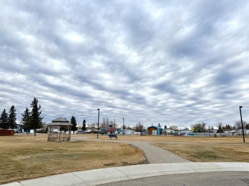 633 48 Avenue, Coalhurst, AB - Outdoor With View