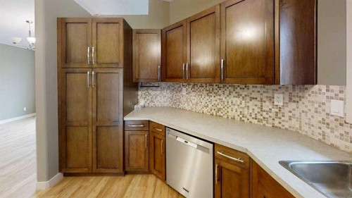633 48 Avenue, Coalhurst, AB - Indoor Photo Showing Kitchen