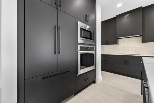 241 Blackwolf Place North, Lethbridge, AB - Indoor Photo Showing Kitchen