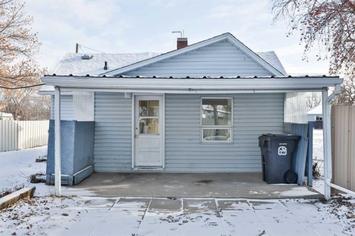 236 N 100 W, Raymond, AB - Outdoor With Exterior