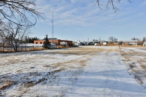 236 N 100 W, Raymond, AB - Outdoor With View