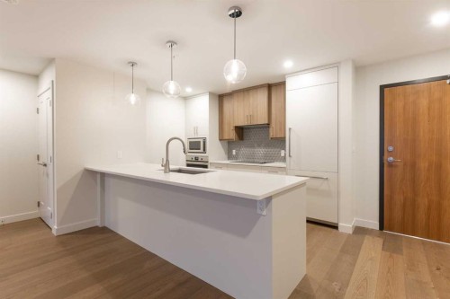 133-102 Scenic Drive North, Lethbridge, AB - Indoor Photo Showing Kitchen