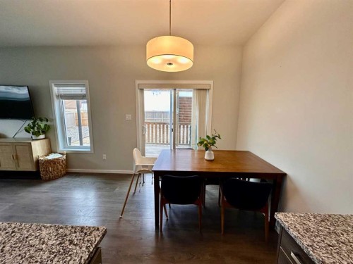 802 Miners Boulevard West, Lethbridge, AB - Indoor Photo Showing Dining Room