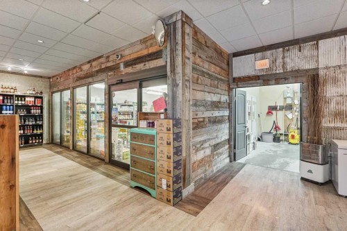 82-6200 46 Avenue, Taber, AB 