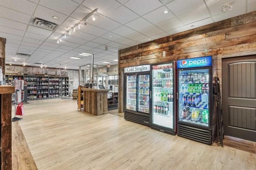 82-6200 46 Avenue, Taber, AB 