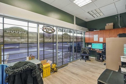 82-6200 46 Avenue, Taber, AB 