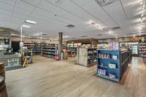 82-6200 46 Avenue, Taber, AB 