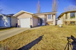 46 Heritage Crescent WEST Lethbridge, AB T1K 6X2