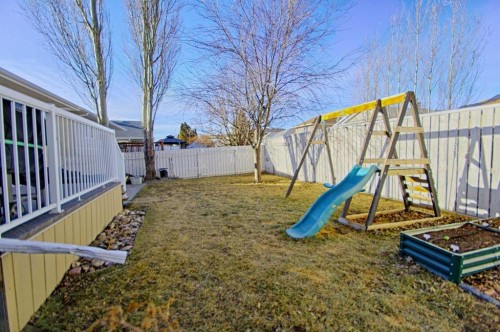 46 Heritage Crescent West, Lethbridge, AB - Outdoor