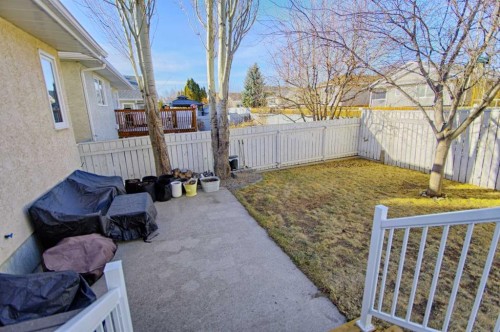 46 Heritage Crescent West, Lethbridge, AB - Outdoor