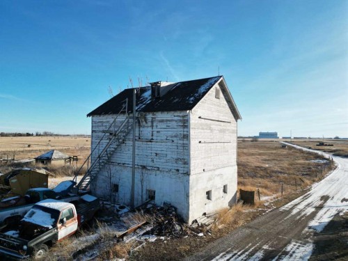24 213032 Twp Rd. 94, Rural Lethbridge County, AB 