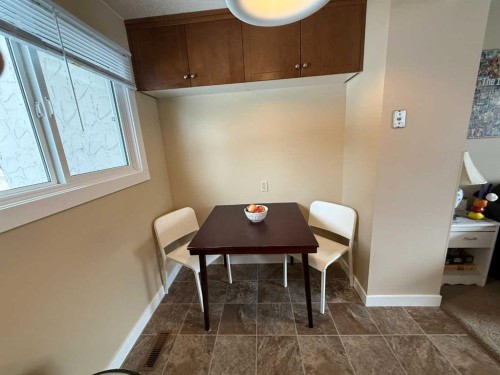 7-65 Lafayette Boulevard, Lethbridge, AB - Indoor