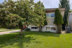 7 cayuga Place WEST Lethbridge, AB T1K 5J1