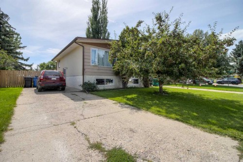 7 Cayuga Place West, Lethbridge, AB - Outdoor