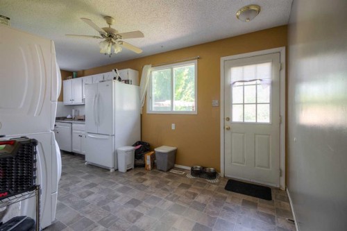 78 Purdue Court West, Lethbridge, AB - Indoor Photo Showing Other Room