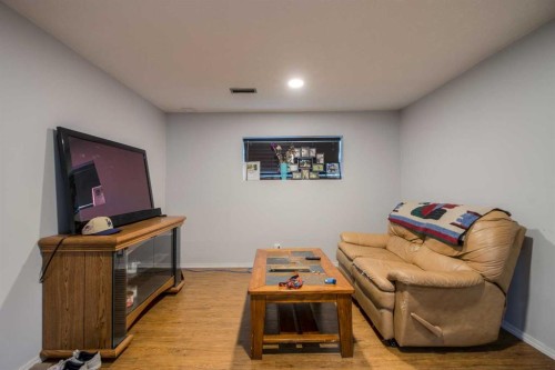 78 Purdue Court West, Lethbridge, AB - Indoor