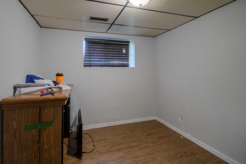 78 Purdue Court West, Lethbridge, AB - Indoor Photo Showing Other Room